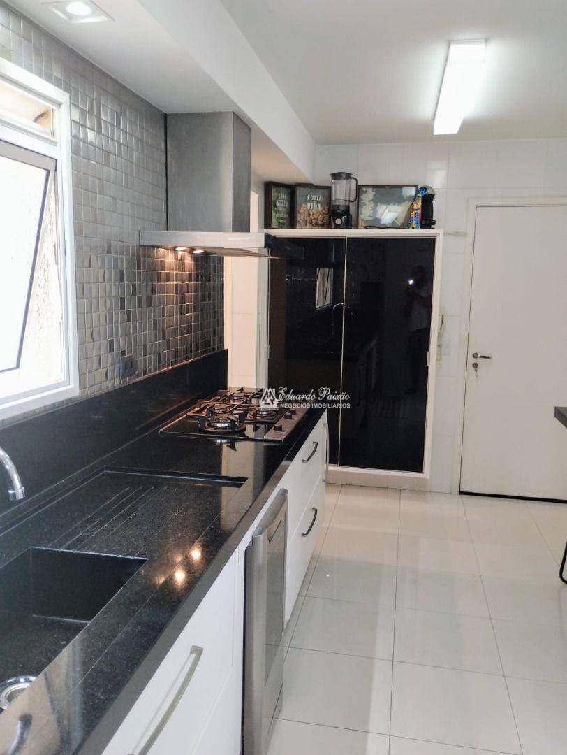 Apartamento à venda com 3 quartos, 182m² - Foto 13