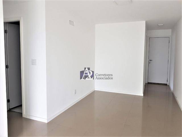 Apartamento à venda com 3 quartos, 87m² - Foto 17