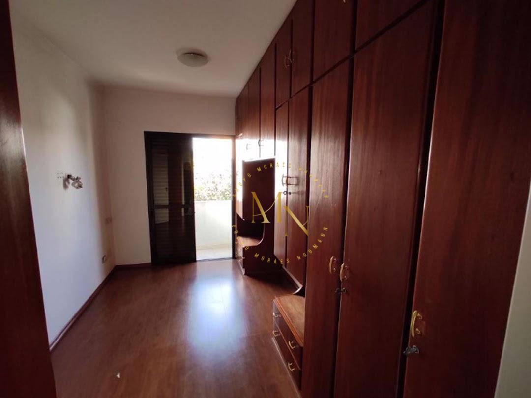 Apartamento para alugar com 3 quartos, 110m² - Foto 15