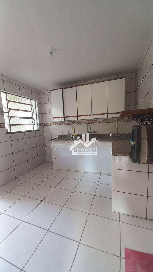 Casa à venda com 3 quartos, 180m² - Foto 8