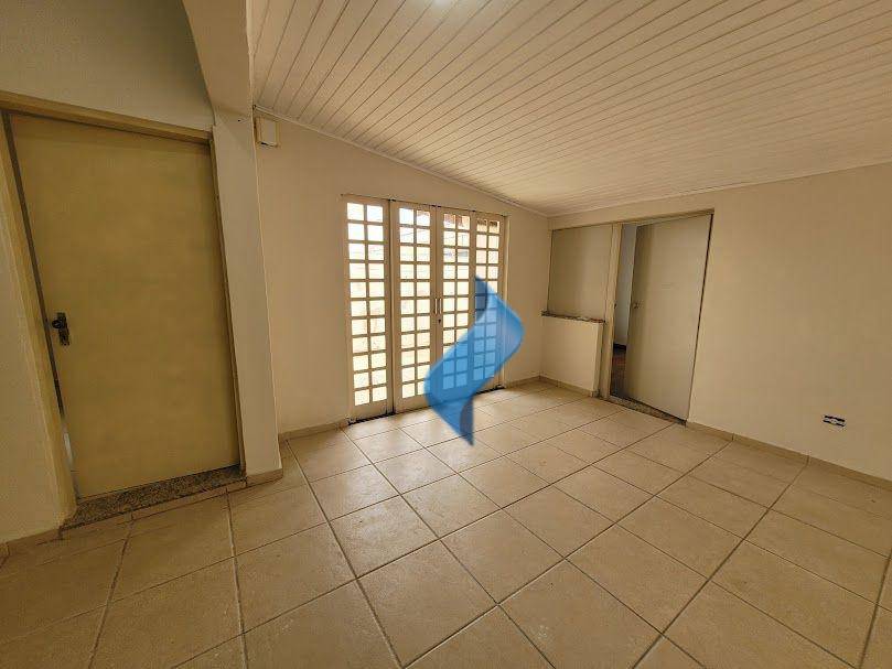 Casa para alugar com 6 quartos, 262m² - Foto 28