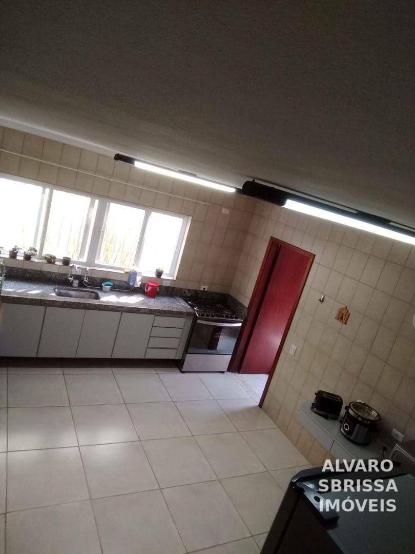 Casa à venda com 4 quartos, 222m² - Foto 8