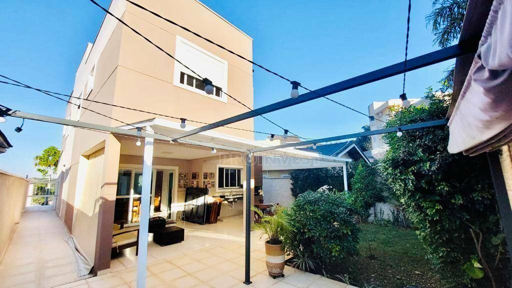 Casa de Condomínio à venda com 4 quartos, 275m² - Foto 32