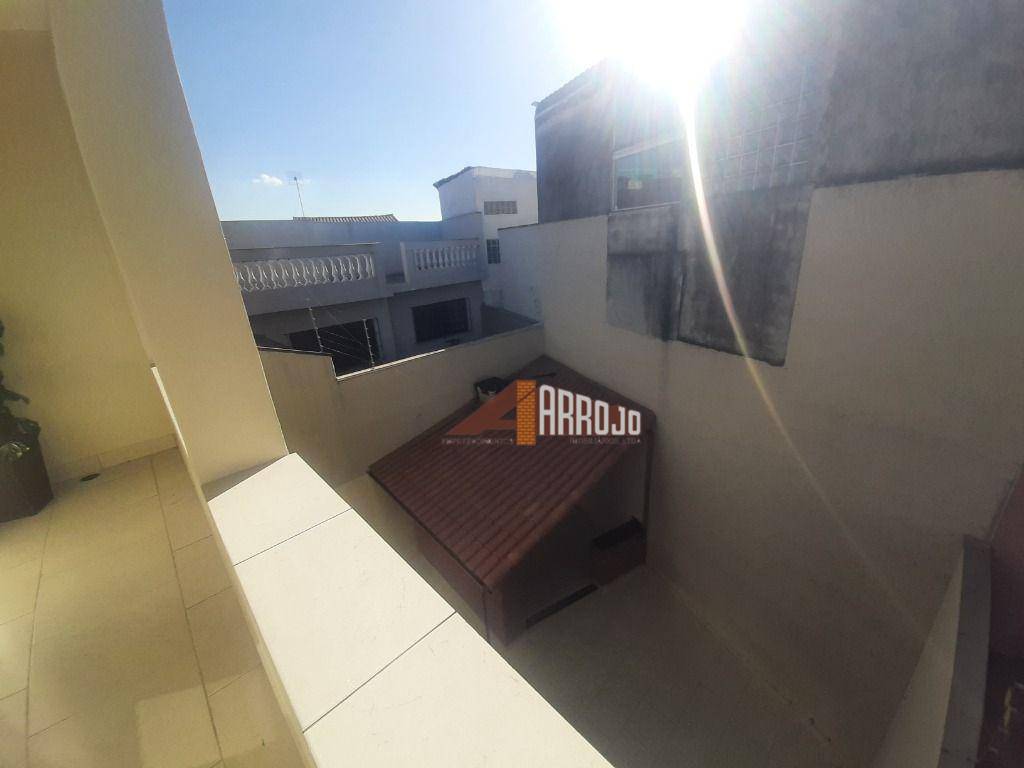 Sobrado à venda com 2 quartos, 131m² - Foto 11