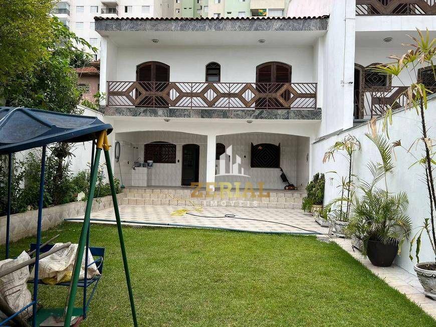 Sobrado à venda com 3 quartos, 300m² - Foto 1