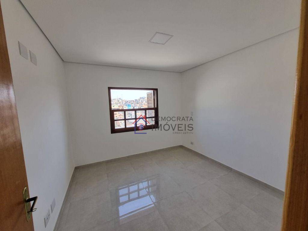 Casa à venda com 3 quartos, 62m² - Foto 13