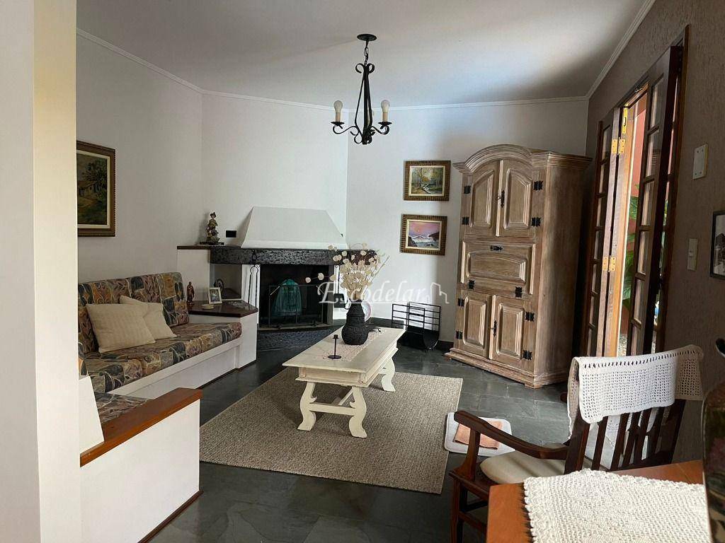 Casa à venda com 4 quartos, 223m² - Foto 15