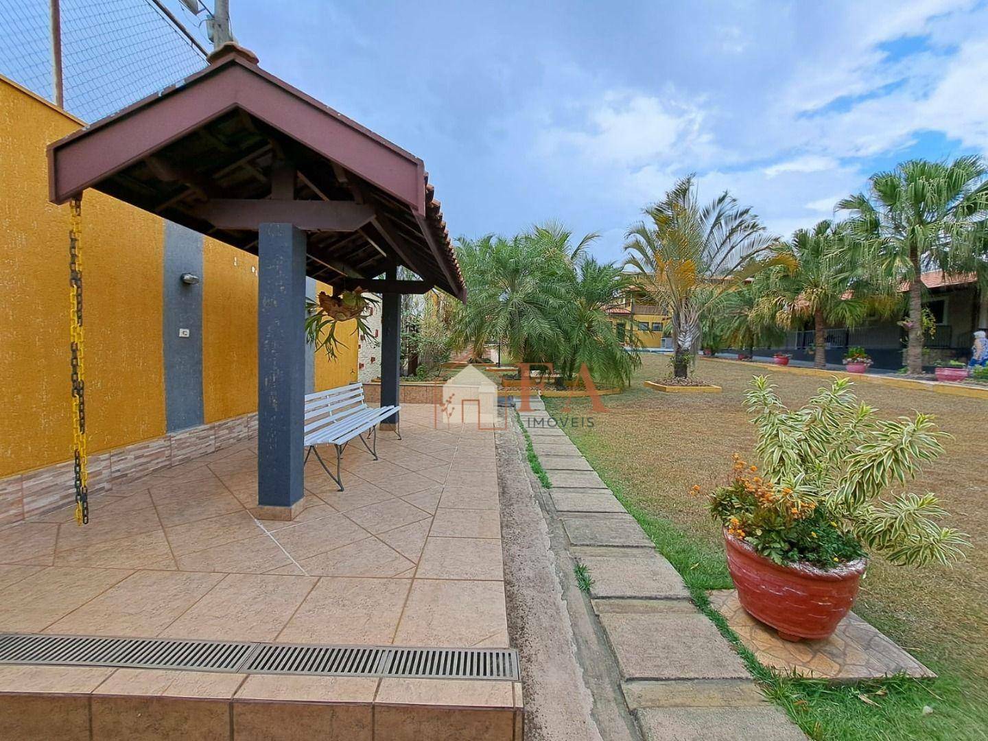 Casa de Condomínio à venda com 2 quartos, 300m² - Foto 4