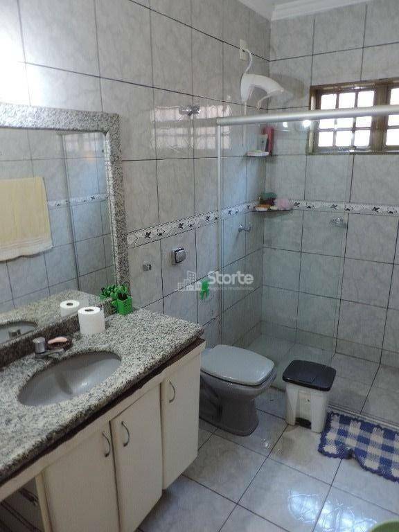 Casa à venda com 6 quartos, 309m² - Foto 14