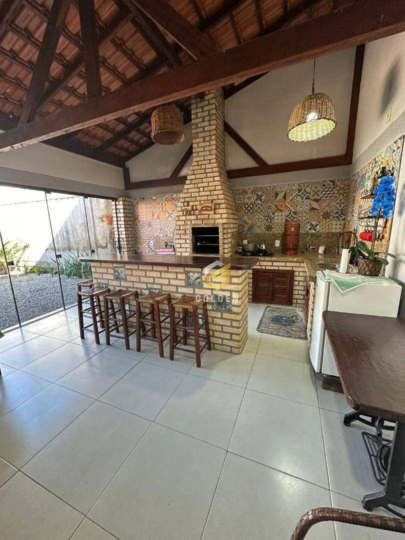 Casa à venda com 3 quartos, 190m² - Foto 4