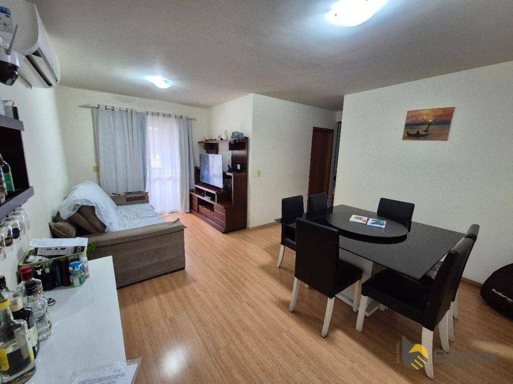 Apartamento à venda com 3 quartos, 80m² - Foto 2