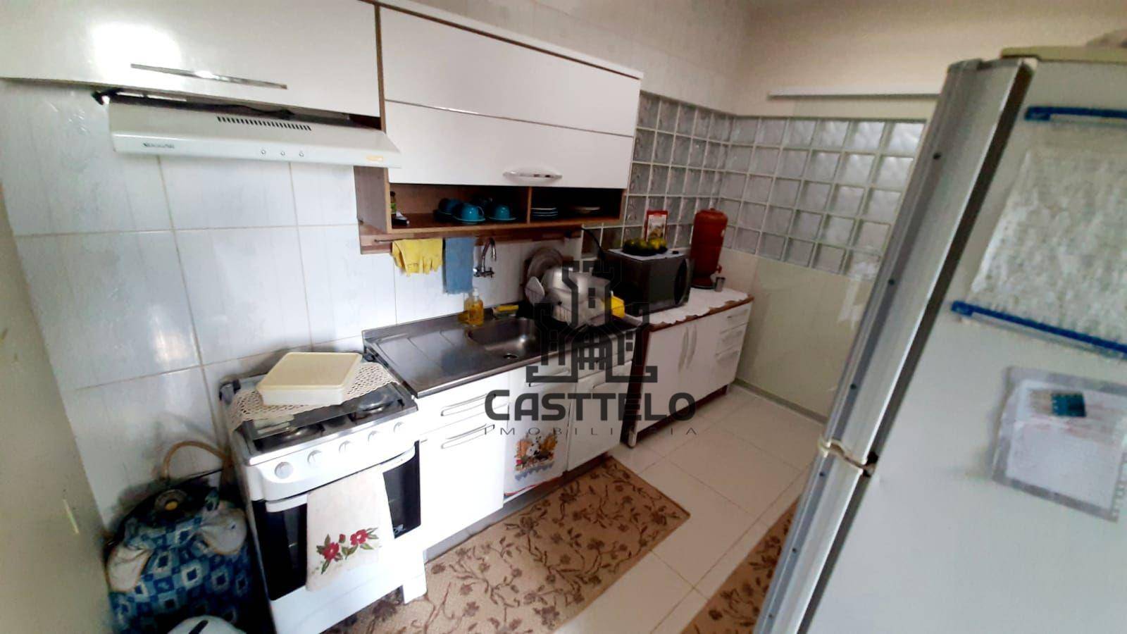 Casa à venda com 3 quartos, 125m² - Foto 2