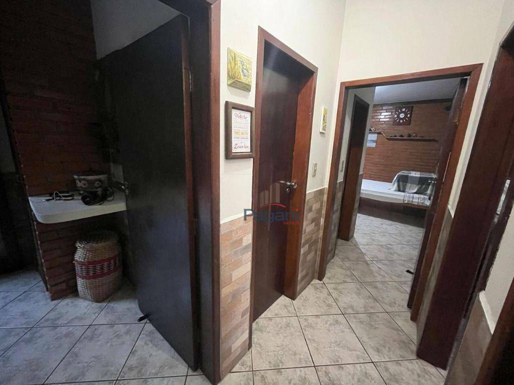 Casa à venda com 4 quartos, 273m² - Foto 14