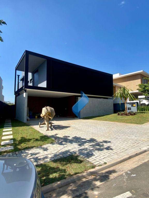 Casa de Condomínio à venda com 4 quartos, 355m² - Foto 2