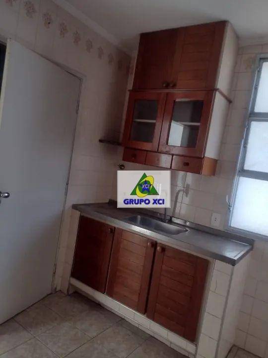 Apartamento à venda com 3 quartos, 107m² - Foto 8