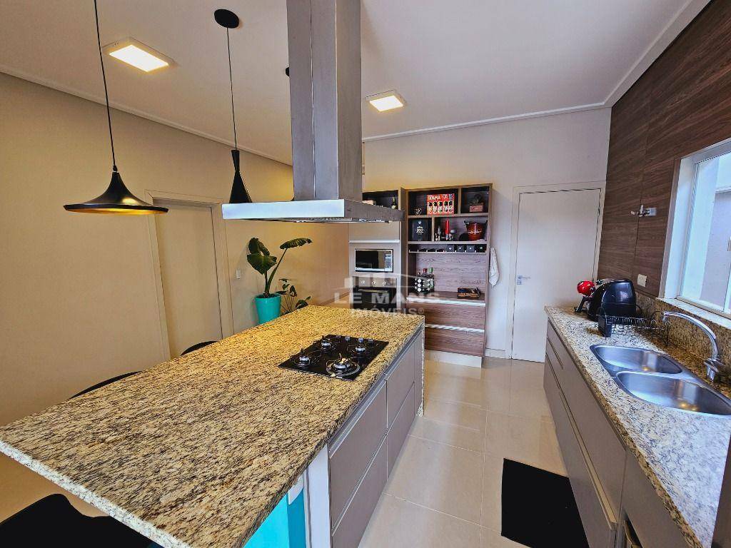 Casa de Condomínio à venda com 3 quartos, 208m² - Foto 24