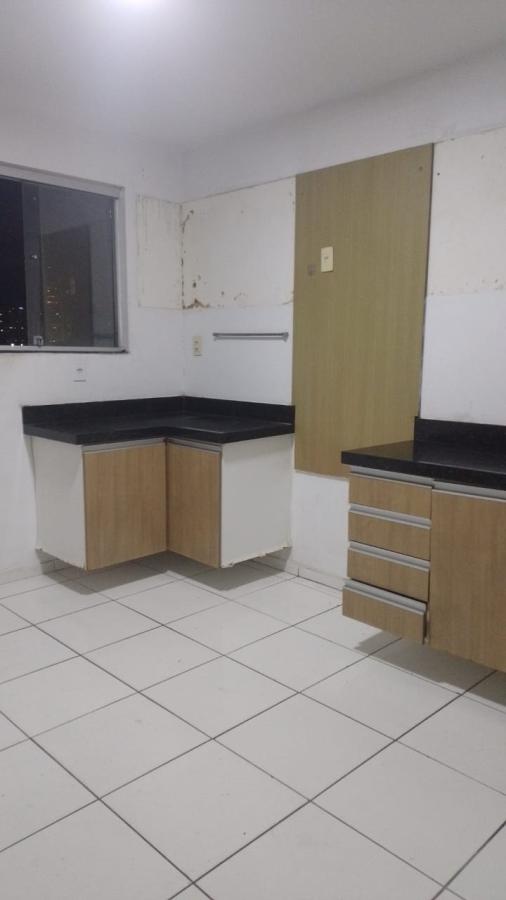 Apartamento à venda com 3 quartos - Foto 2