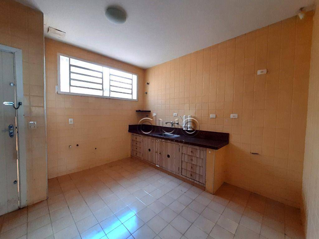 Casa para alugar com 3 quartos, 224m² - Foto 14