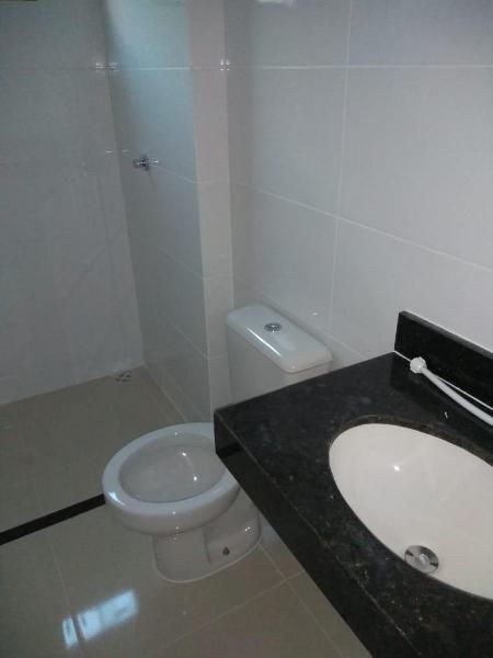 Casa à venda com 3 quartos, 100m² - Foto 3