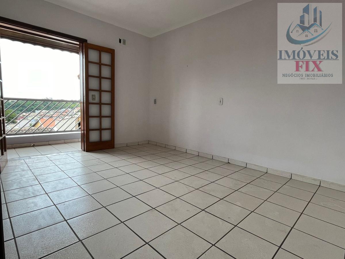 Casa à venda com 3 quartos, 195m² - Foto 16