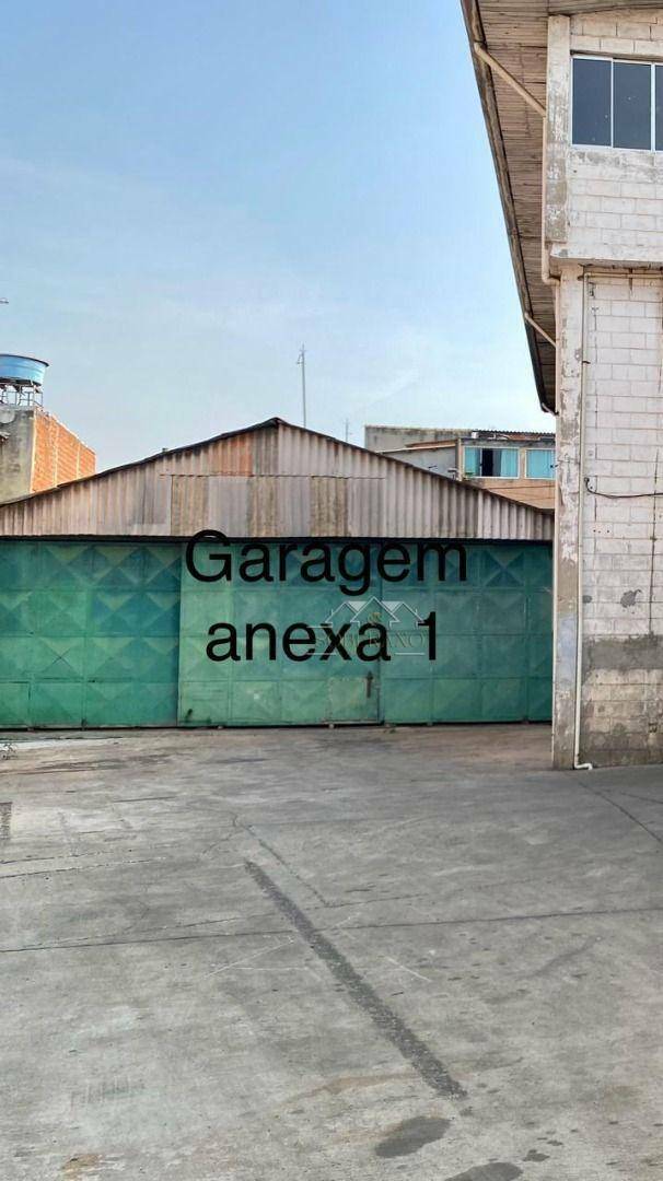 Depósito-Galpão-Armazém para alugar, 1900m² - Foto 4