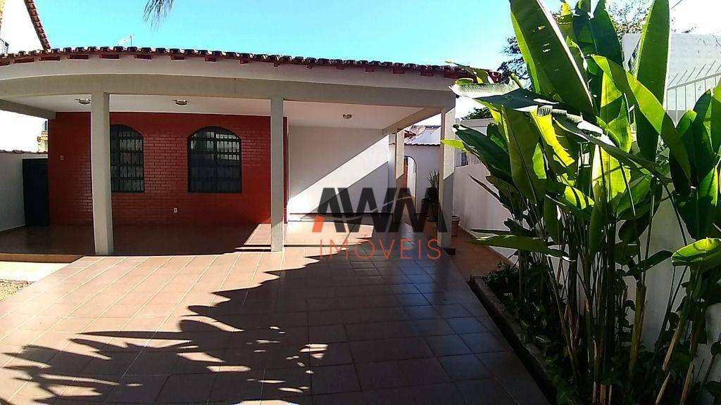 Casa à venda com 4 quartos, 290m² - Foto 28