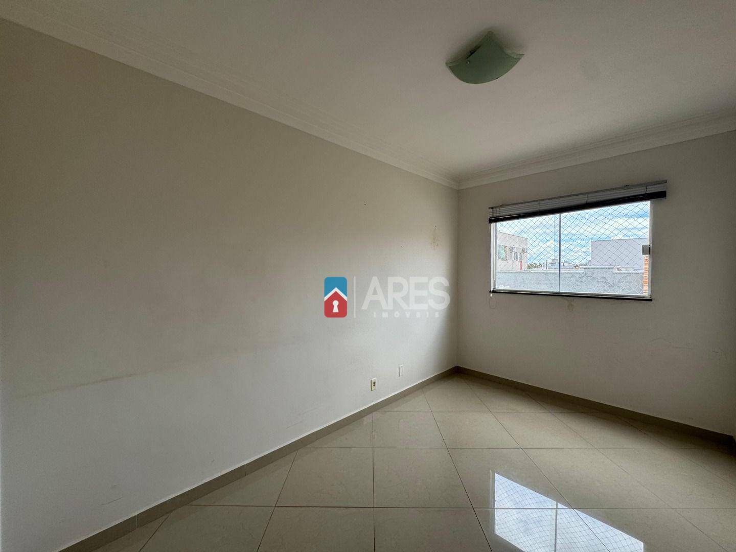 Casa à venda com 3 quartos, 86m² - Foto 2