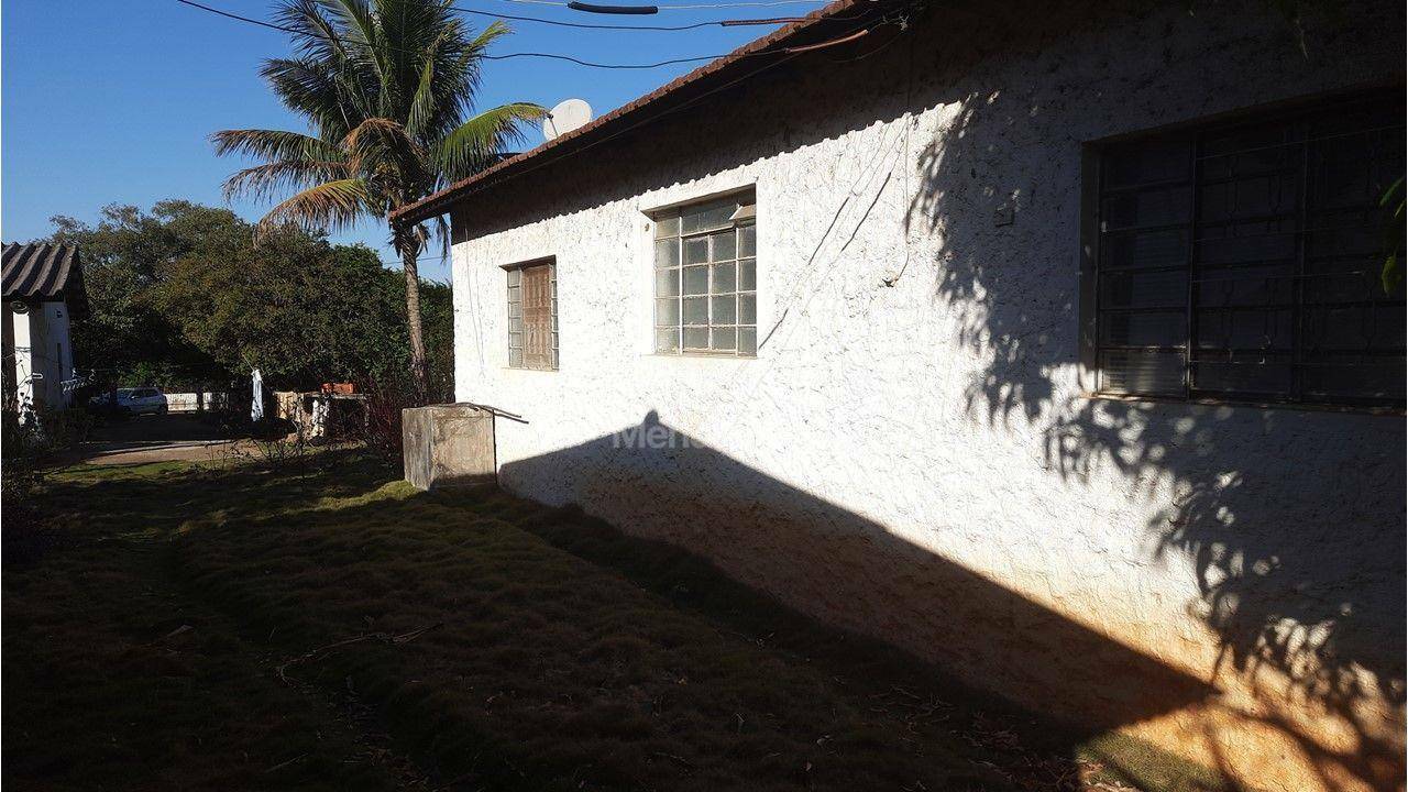 Chácara à venda com 5 quartos, 70m² - Foto 1