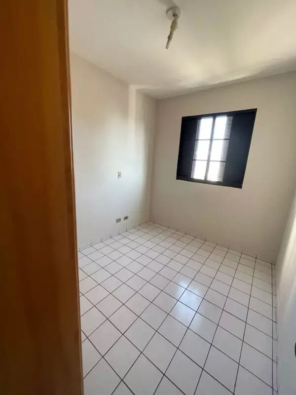 Apartamento para alugar com 2 quartos, 64m² - Foto 4