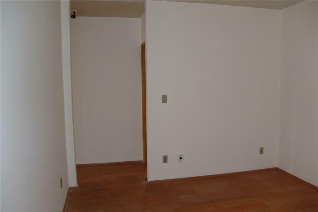 Apartamento para alugar com 2 quartos, 82m² - Foto 5