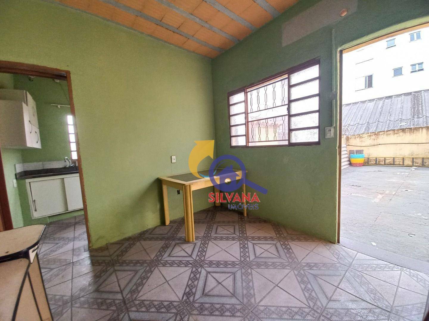 Casa de Condomínio para alugar com 1 quarto, 40m² - Foto 2