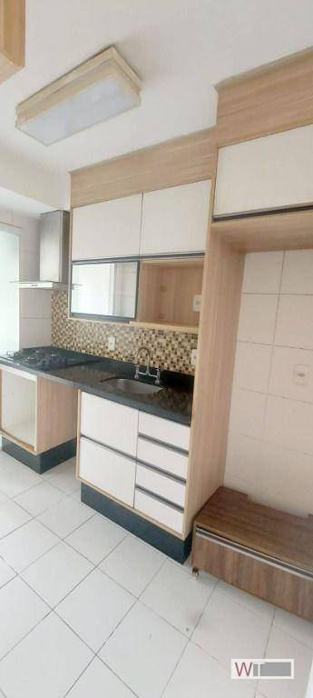 Apartamento à venda com 2 quartos, 80m² - Foto 11