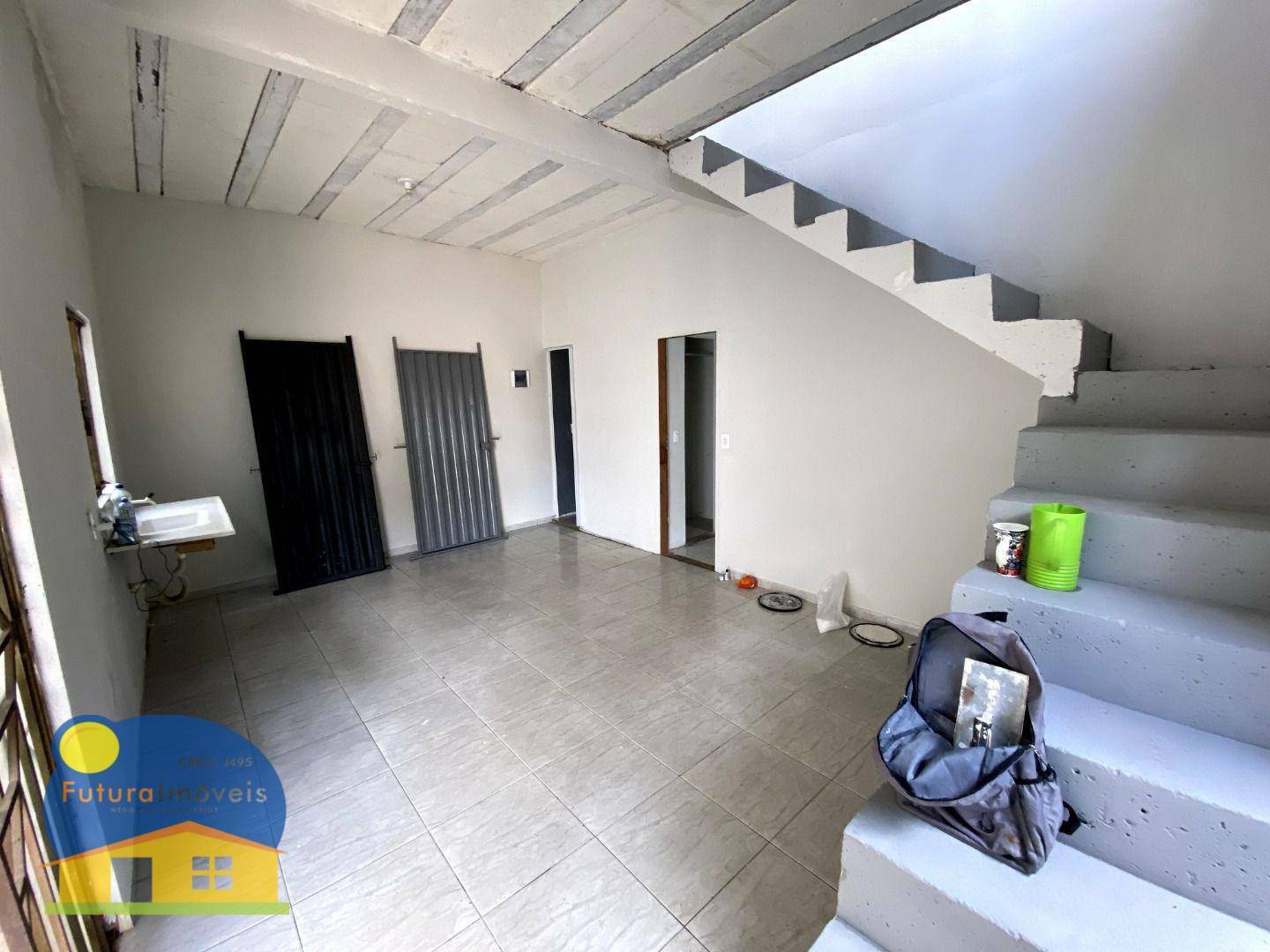 Casa à venda e aluguel com 3 quartos, 60m² - Foto 6