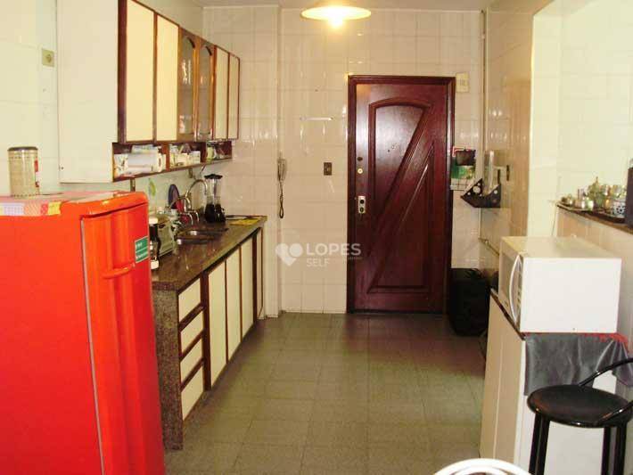 Apartamento à venda com 4 quartos, 145m² - Foto 12