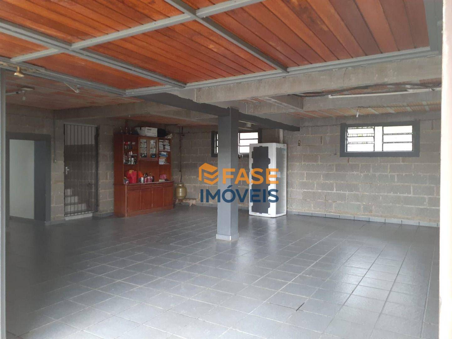 Casa à venda com 3 quartos, 290m² - Foto 7