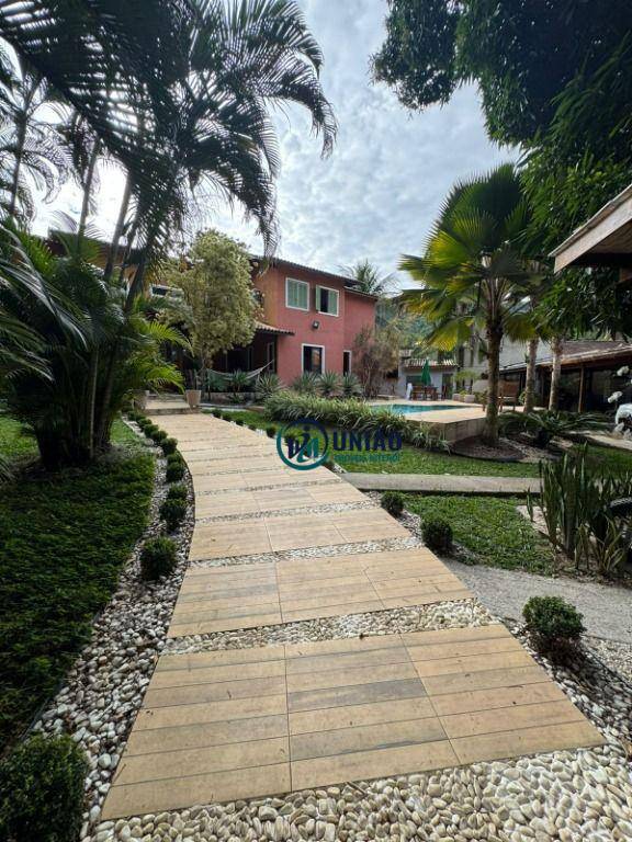 Casa à venda com 4 quartos, 1000m² - Foto 1
