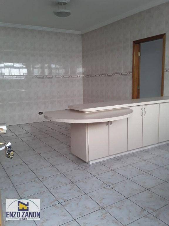 Casa para alugar com 3 quartos, 170m² - Foto 11