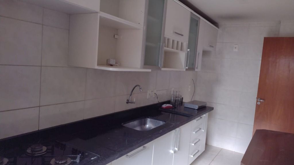 Apartamento para alugar com 2 quartos, 70m² - Foto 6