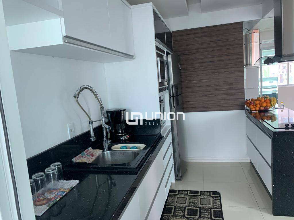 Apartamento à venda com 3 quartos, 97m² - Foto 5