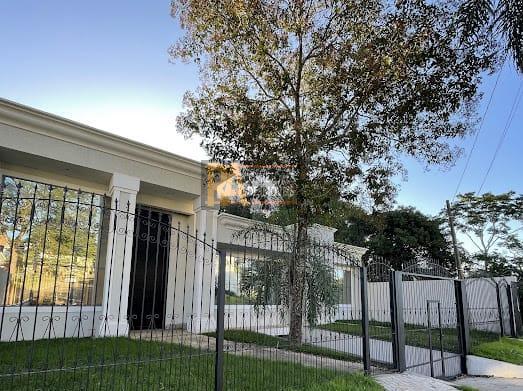 Casa à venda com 4 quartos, 740m² - Foto 1