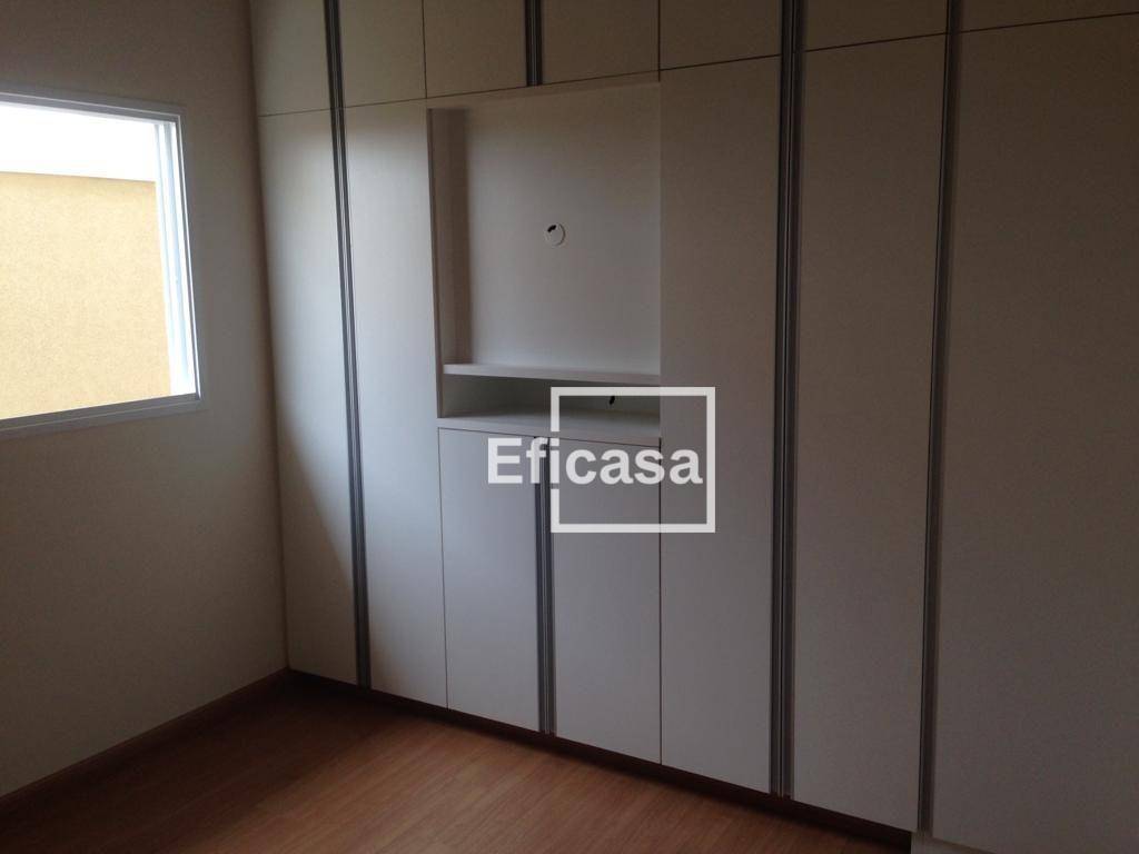 Casa de Condomínio à venda e aluguel com 3 quartos, 300m² - Foto 22