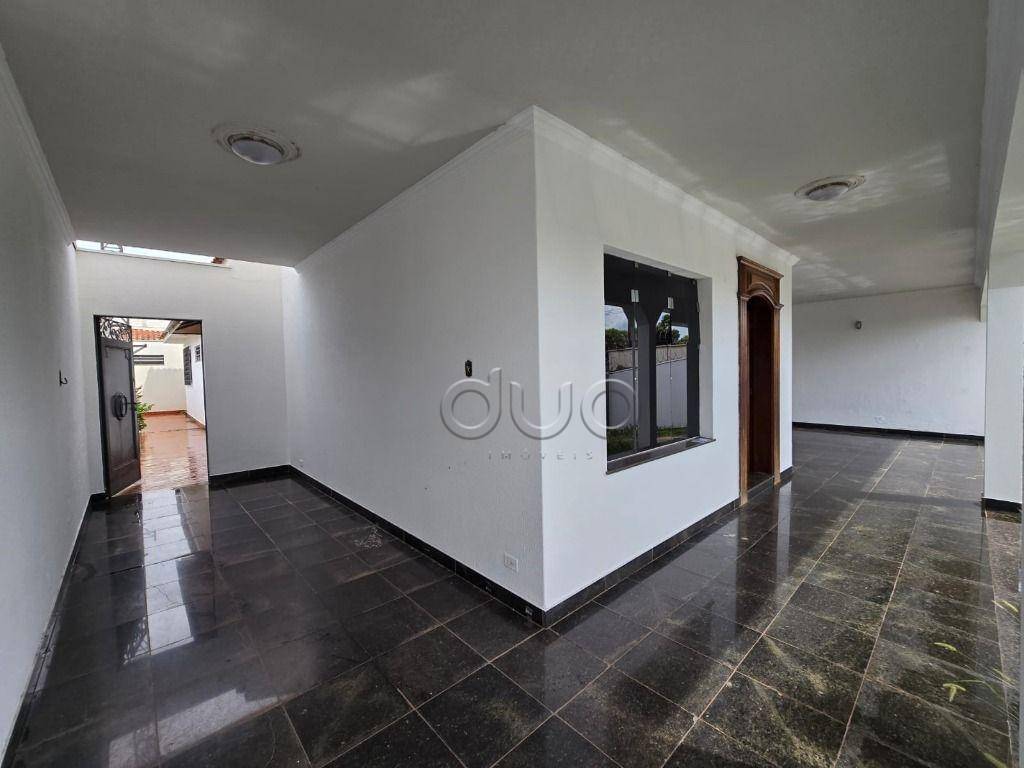Casa, 4 quartos, 285 m² - Foto 2