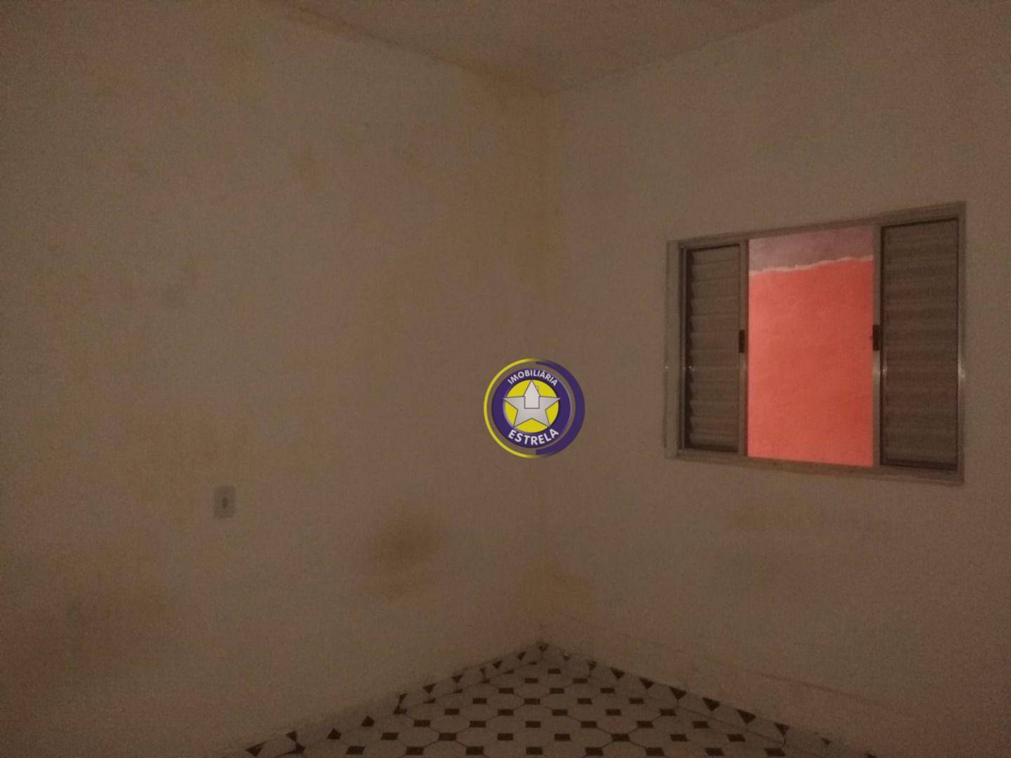 Casa para alugar com 2 quartos, 200M2 - Foto 2