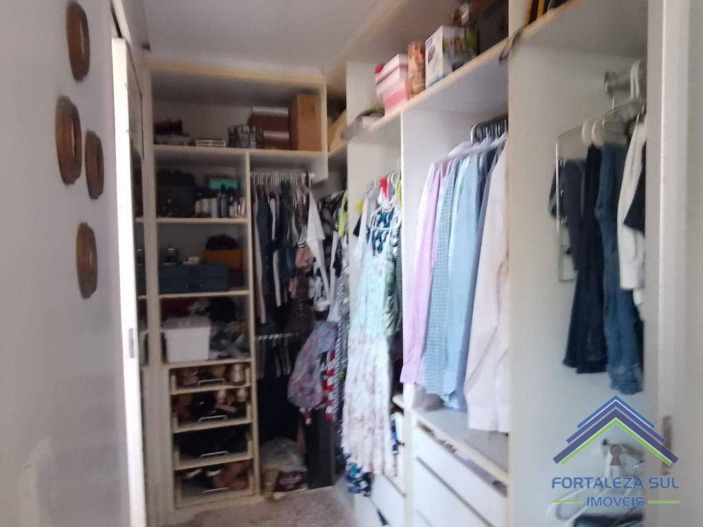 Casa de Condomínio à venda com 3 quartos, 190m² - Foto 21