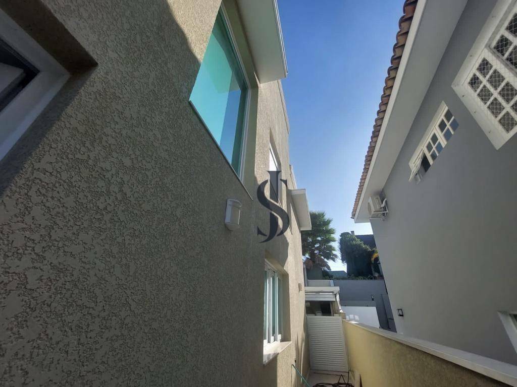 Casa à venda com 4 quartos, 226m² - Foto 49