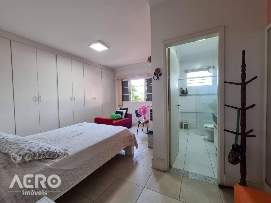 Casa à venda com 3 quartos, 195m² - Foto 13