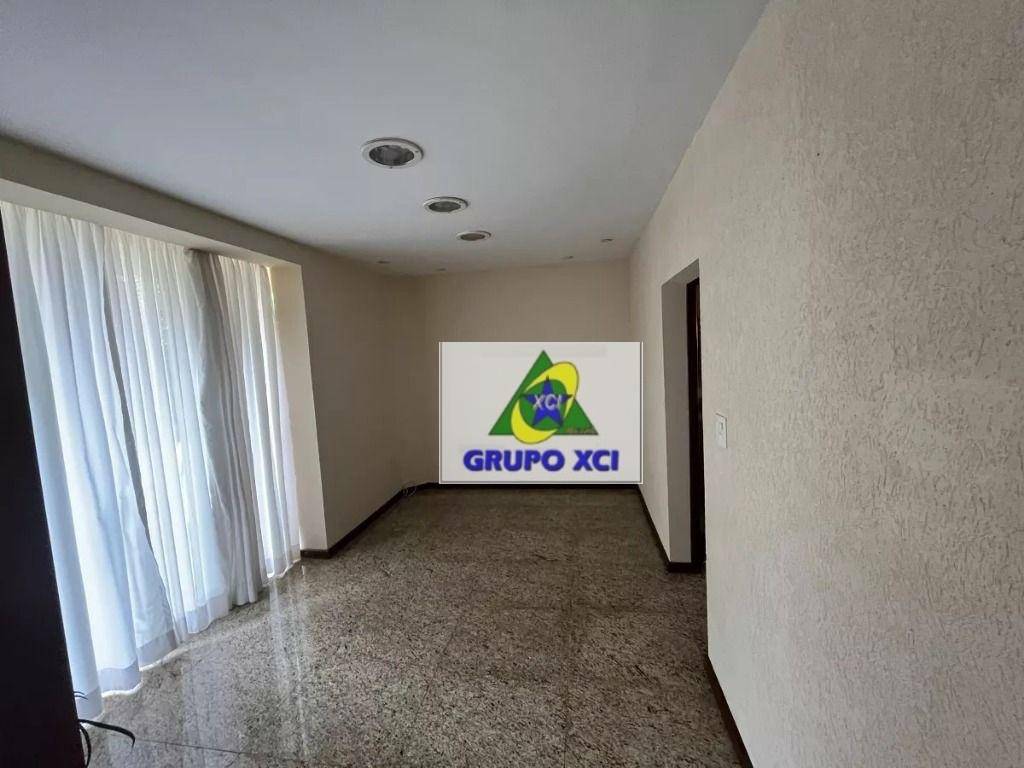 Casa à venda com 4 quartos, 290m² - Foto 5