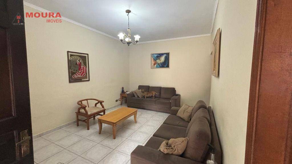 Casa à venda com 6 quartos, 210m² - Foto 4