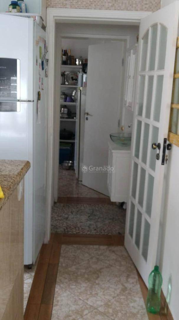 Sobrado à venda com 3 quartos, 160m² - Foto 2