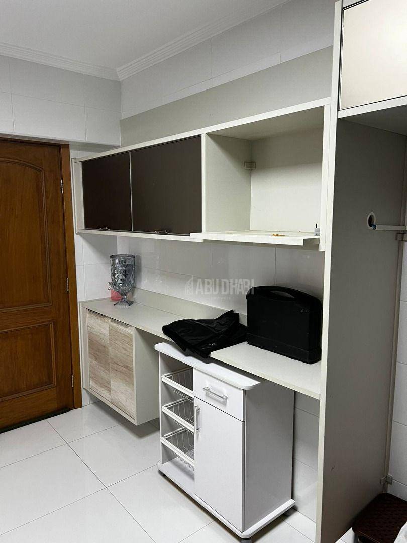 Apartamento à venda com 3 quartos, 145m² - Foto 21